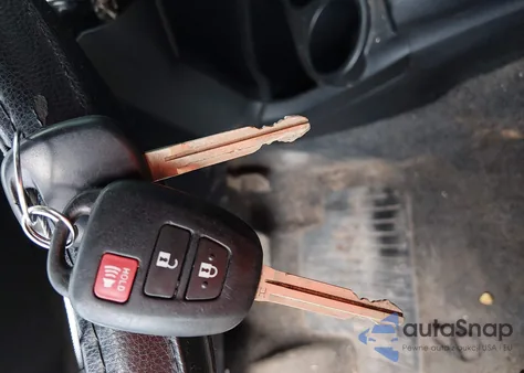 2016 Toyota Prius C Two z USA, uszkodzony, nr VIN JTDKDTB32G1590843